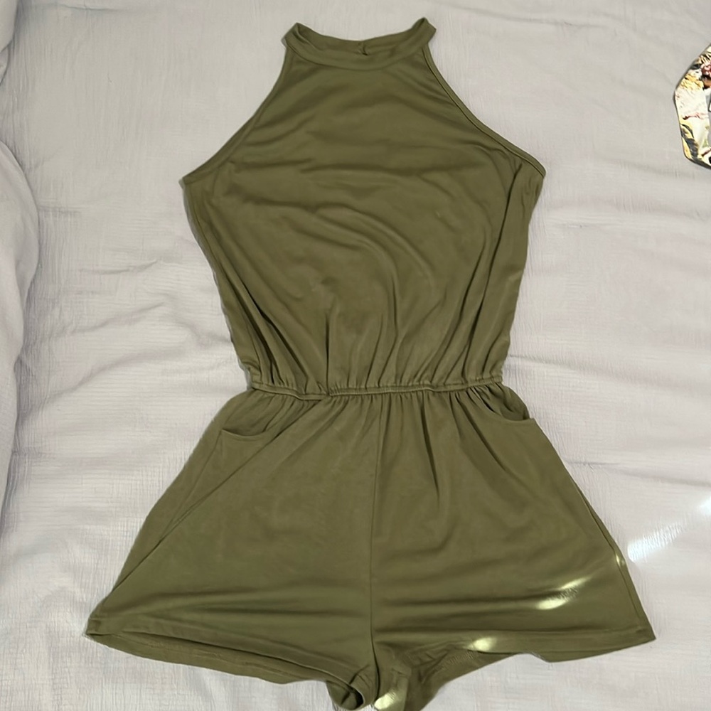 Merokeety Olive green romper